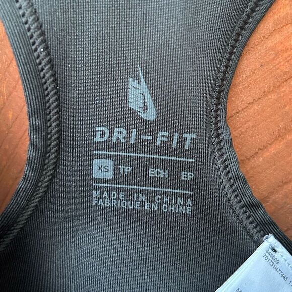 Nike Off-white black and white sports bra top - Picture 6 of 6